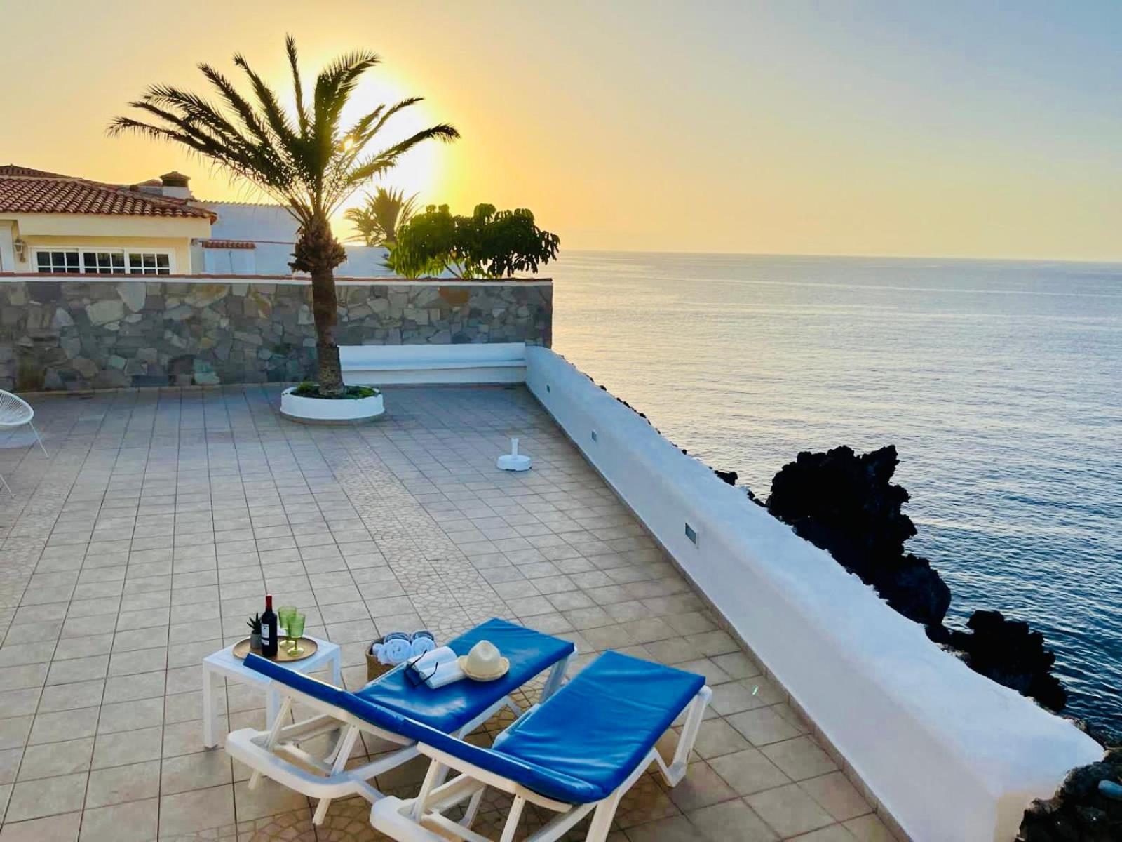 Beachfront Villa And Pool Puerto de Santiago  Exterior foto